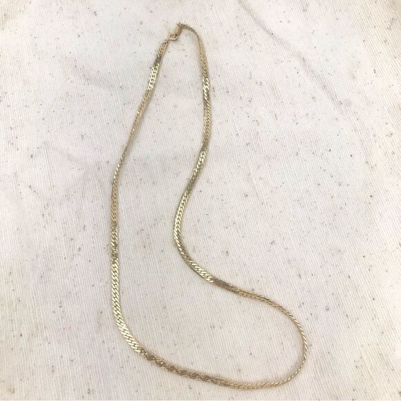 Trifari TM Trifarium Gold Tone Vintage Flat Chain Necklace - Picture 9 of 14